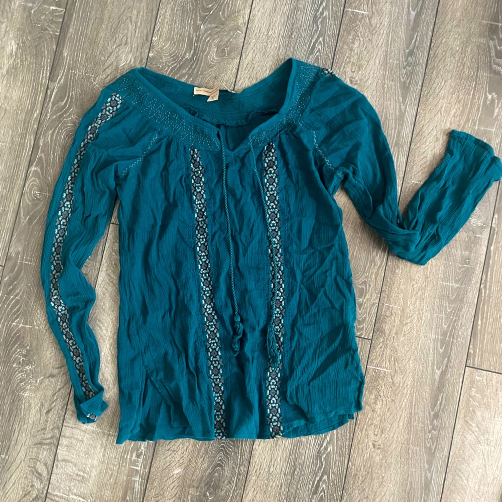 Brand: Vintage America Jeans. Small, Long sleeve cotton, embroidered top. Boho